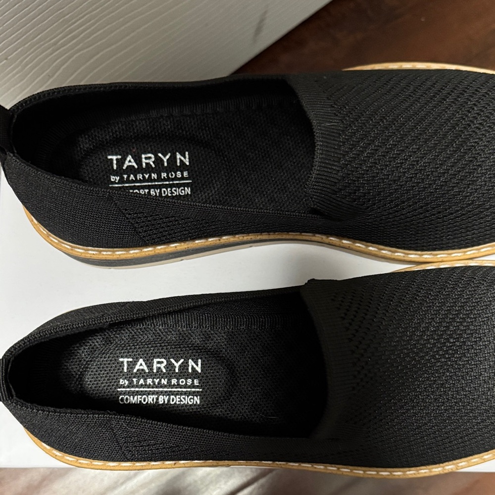Taryn Rose Black Knit Slip-On Loafers with Tan Trim - Picture 2 of 6